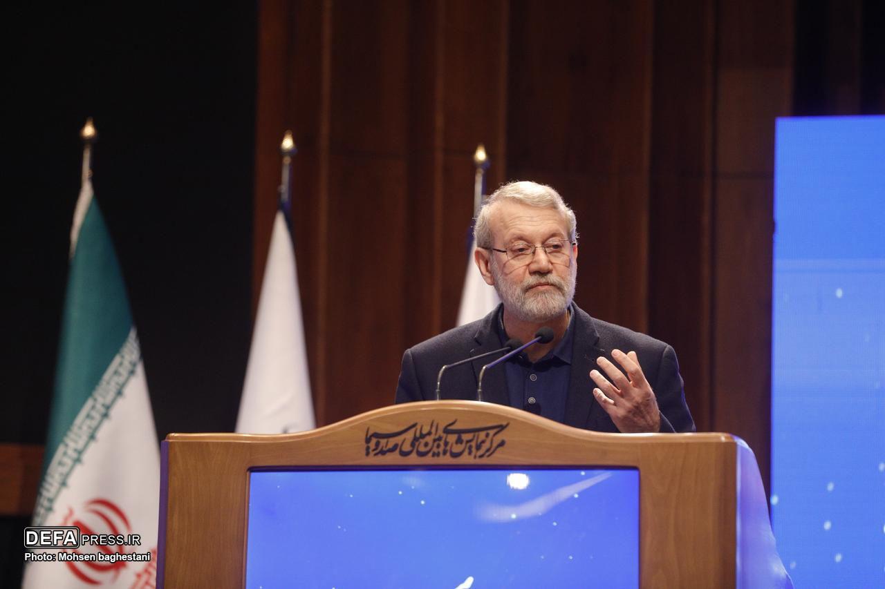 لاریجانی: ایران در طول تاریخ با حفظ استقلال در برابر غرب ایستاده است لاریجانی: ایران در طول تاریخ با حفظ استقلال در برابر غرب ایستاده است