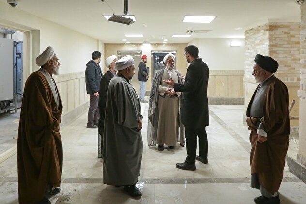 تصاویر/ بازدید علما و ائمه جماعات حرم مطهر از فعالیت‌های آستان قدس رضوی