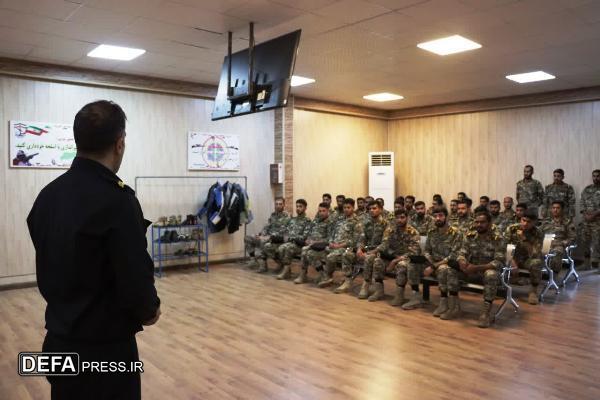 بازدید دانشجویان دانشگاه امام حسین (ع) از دانشگاه علوم دریایی امام خمینی+ تصاویر