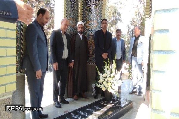 ادای احترام معاون فرهنگی جهاددانشگاهی به شهید گمنام در خرم‌آباد