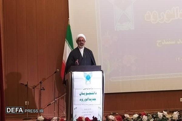 مسئول نهاد نمایندگی دانشگاه آزاد کردستان: علم‌آموزی ارزش وجودی انسان را ارتقا می‌دهد