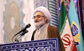 امام جمعه رشت: آگاهیبخشی و توجه به معیشت مردم از اولویتهای مدیران باشد