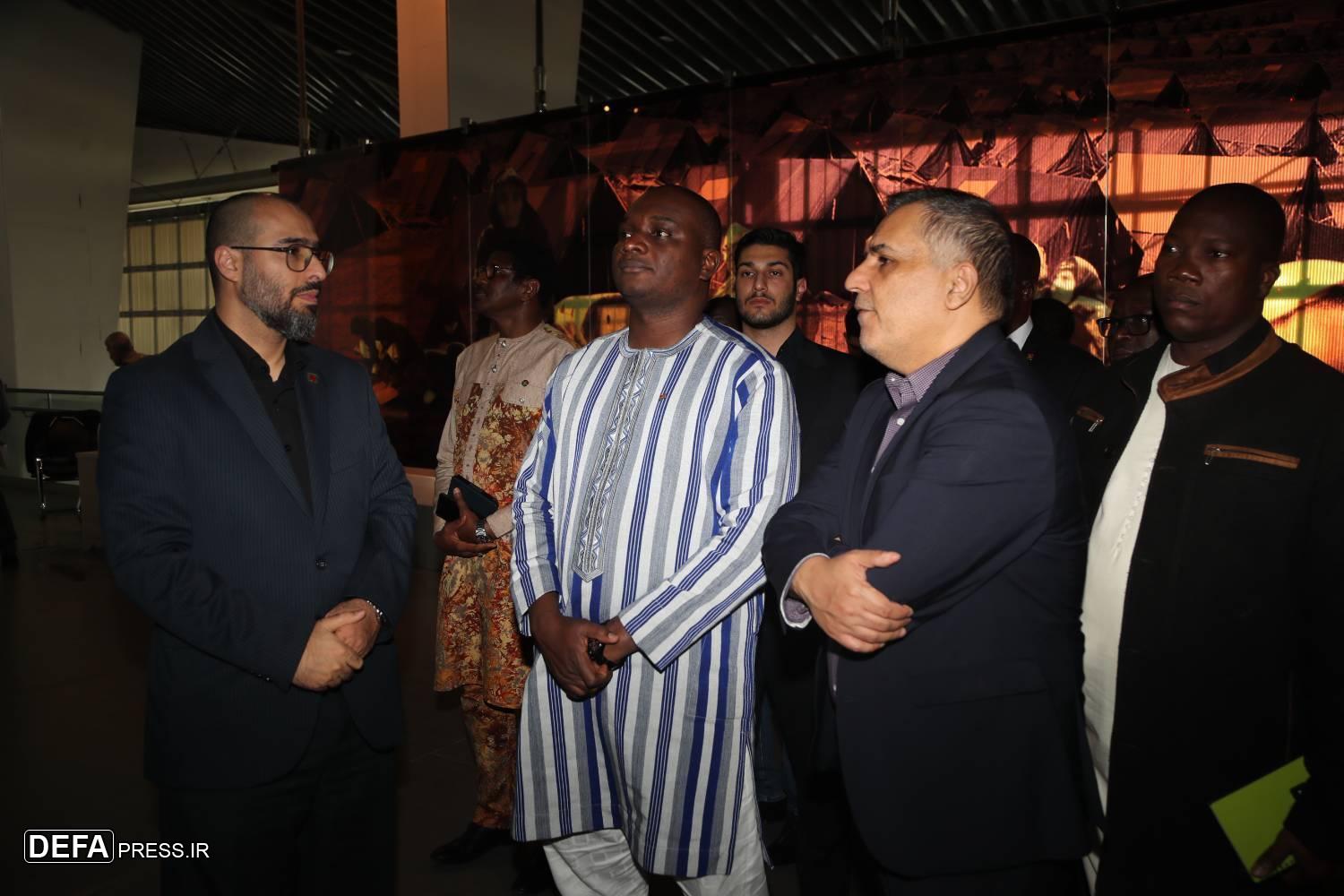 بازدید وزیر امنیت کشور بورکینافاسو از موزه ملی انقلاب اسلامی و دفاع مقدس