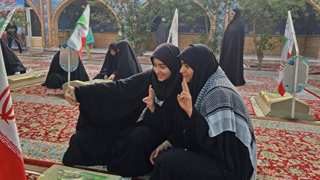 تصاویر/ حال خوب دختران دانش آموز زائر راهیان نور