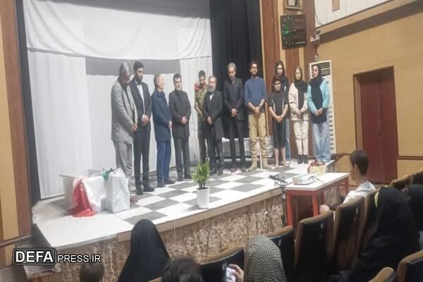 عوامل نمایش «قرار» با محوریت شهدای غواص در قزوین، تجلیل شدند