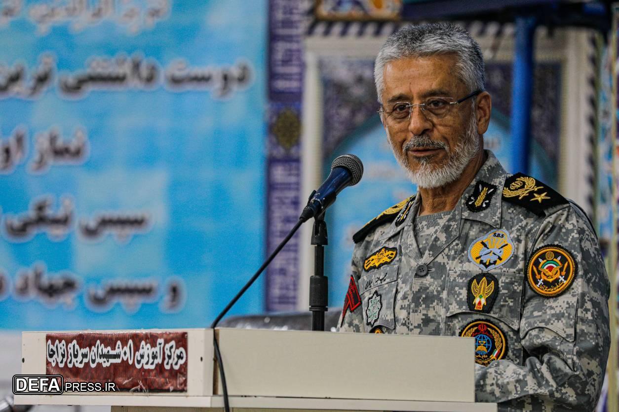 دریادار سیاری: تحول در کشور، توسط جوانان و نخبگان محقق خواهد شد