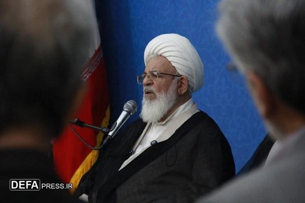 راهبرد رسانههای یزد برای نقشآفرینی در مسیر انقلاب راهبرد رسانههای یزد برای نقشآفرینی در مسیر انقلاب