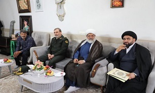 تصاویر/ دیدار رئیس سازمان عقیدتی و سیاسی فراجا با خانواده شهید فاتحی در اصفهان
