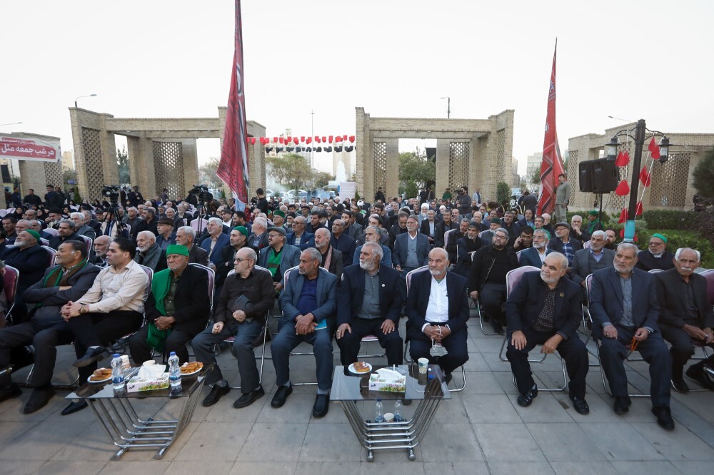 تصاویر/ آیین رونمایی گذر هنری پیرغلامان حسینی در مشهد