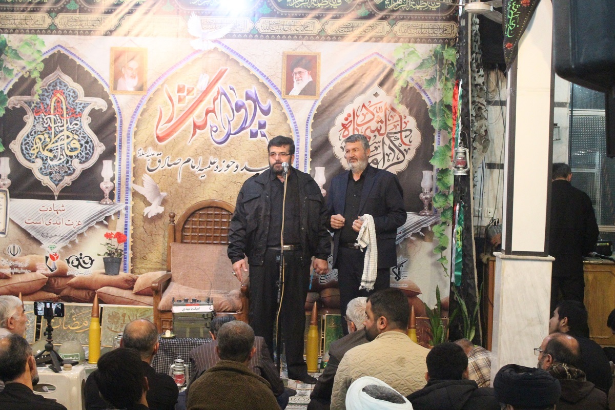 تصاویر/ یادواره شهدای مدرسه علمیه و مسجد امام صادق(ع)