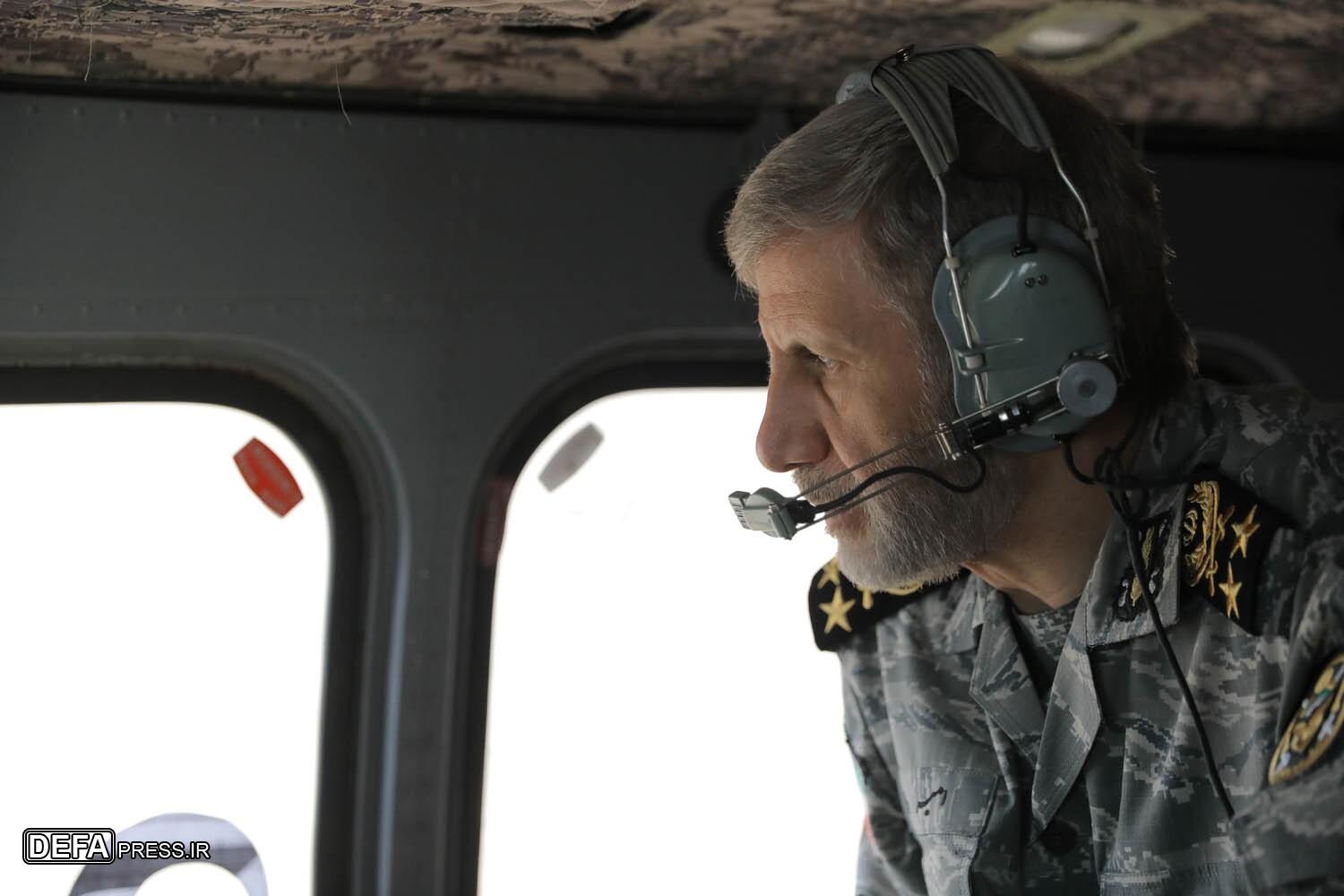 بازدید سرلشکر حاتمی از روند احداث دیوار مرزی در شمال شرق کشور بازدید سرلشکر حاتمی از روند احداث دیوار مرزی در شمال شرق کشور