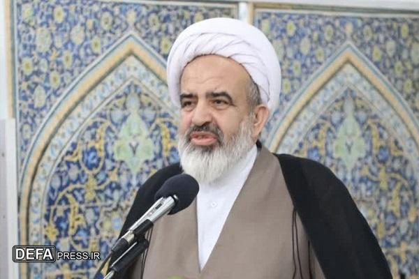 انقلاب اسلامی دنیا را در پیچ تاریخ قرار داده است