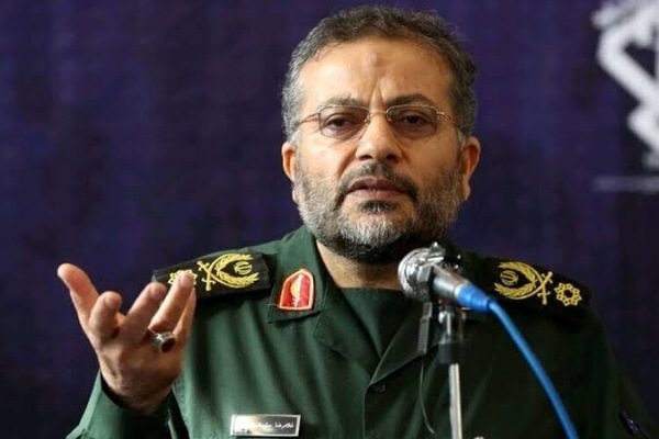 سردار سلیمانی: ملت ایران در برابر دشمنان مقتدرانه ایستاده است