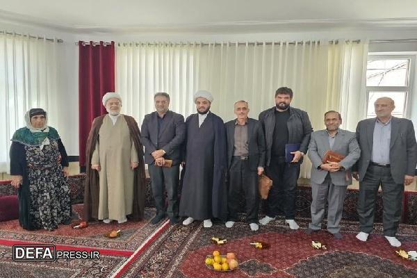نماینده ولی‌فقیه در کردستان از خانواده شهدای شهرستان دیواندره قدردانی کرد