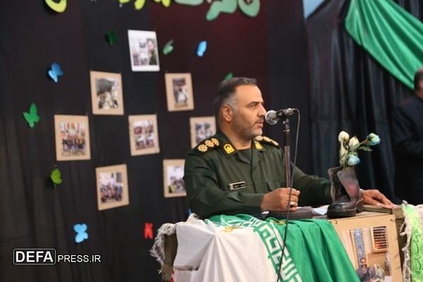 دشمنان از ابتدای انقلاب با همه توان در برابر این مسیر ایستادهاند دشمنان از ابتدای انقلاب با همه توان در برابر این مسیر ایستادهاند