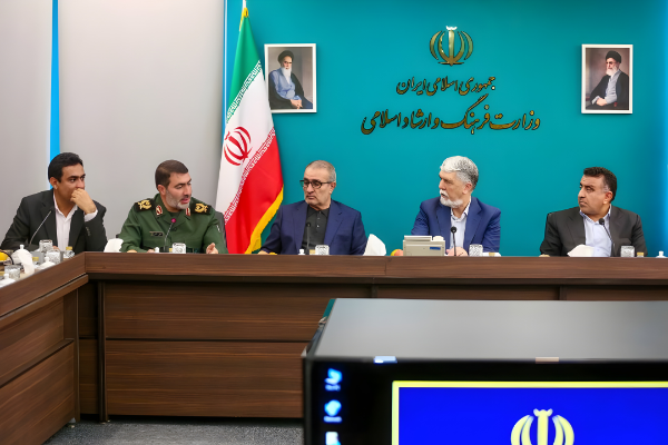 رشد و توسعه باید همراه با ماندگاری فرهنگ اسلامی و هویت بومی باشد