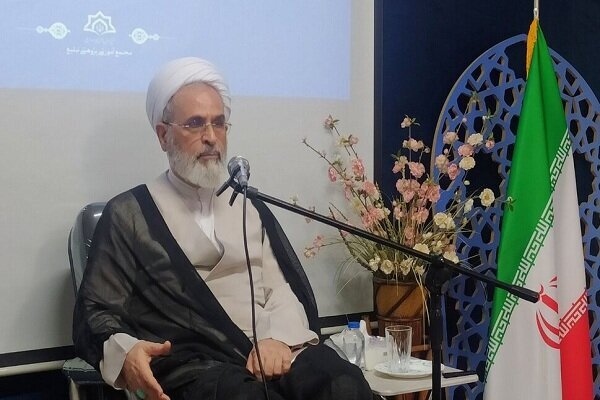 آیت الله اعرافی: حوزه‌های علمیه شخصیت‌هایی نقش آفرین برای آینده انقلاب اسلامی تربیت کنند