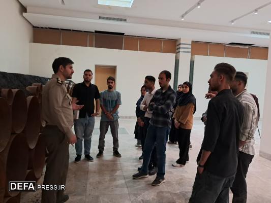 بازدید دانشجویان دانشکده تاریخ دانشگاه یزد از موزه دفاع مقدس+ تصاویر