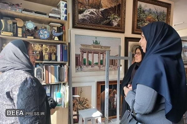 بازدید مدیرکل دفتر زنان و خانواده استانداری از آثار بانوی هنرمند و کارآفرین خراسان رضوی بازدید مدیرکل دفتر زنان و خانواده استانداری از آثار بانوی هنرمند و کارآفرین خراسان رضوی