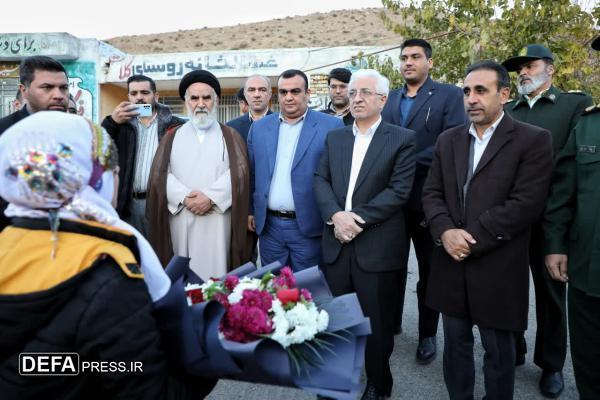 حضور استاندار خراسان شمالی در گلزار شهدای روستای کلات