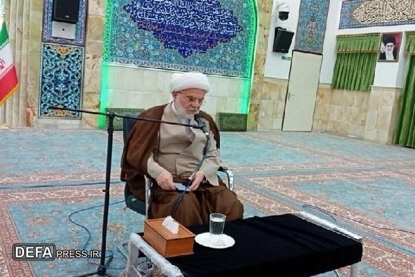 هم‌نشینی با جاهلان موجب کاهش بصیرت و انحراف فکری انسان می‌شود