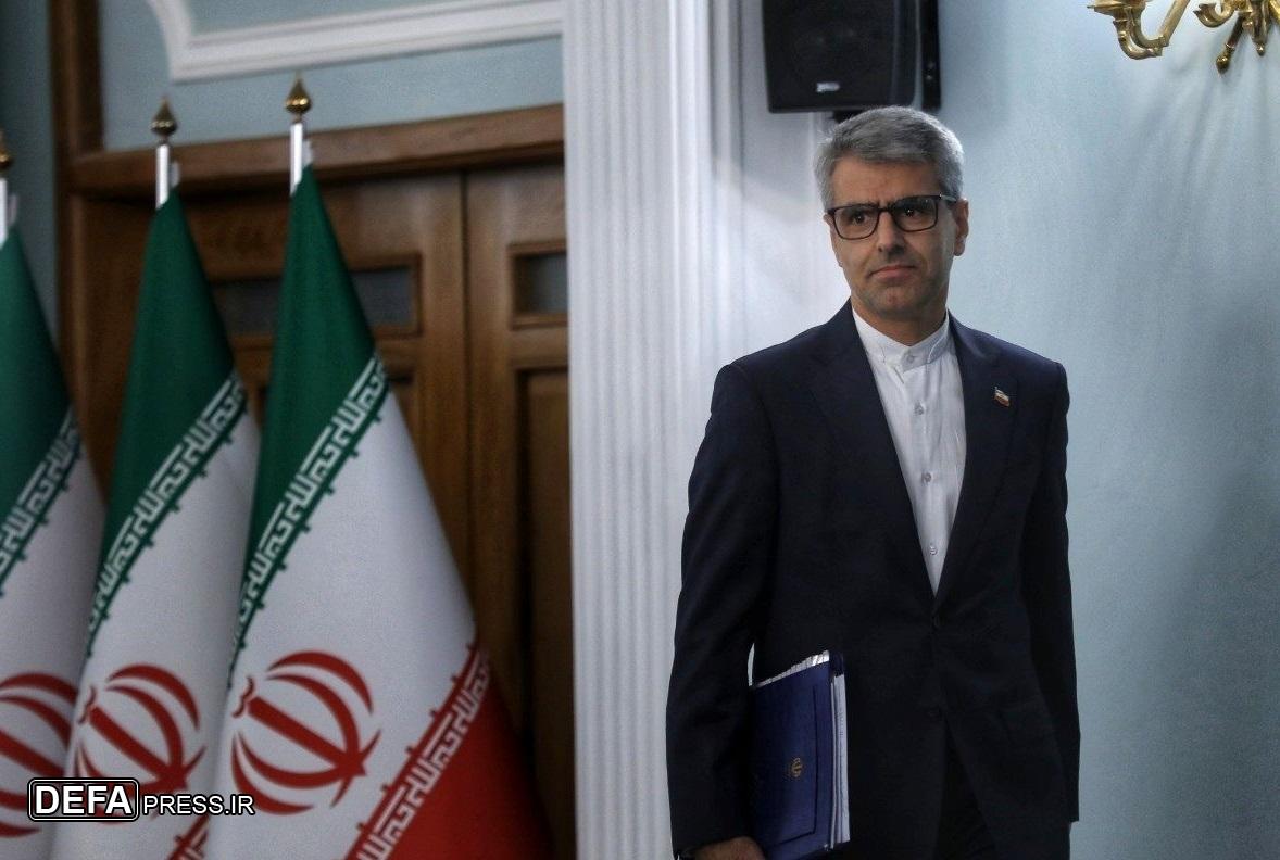 ادای احترام بقائی به شهدای جنایت رژیم صهیونیستی در آستانه اشرفیه ادای احترام بقائی به شهدای جنایت رژیم صهیونیستی در آستانه اشرفیه