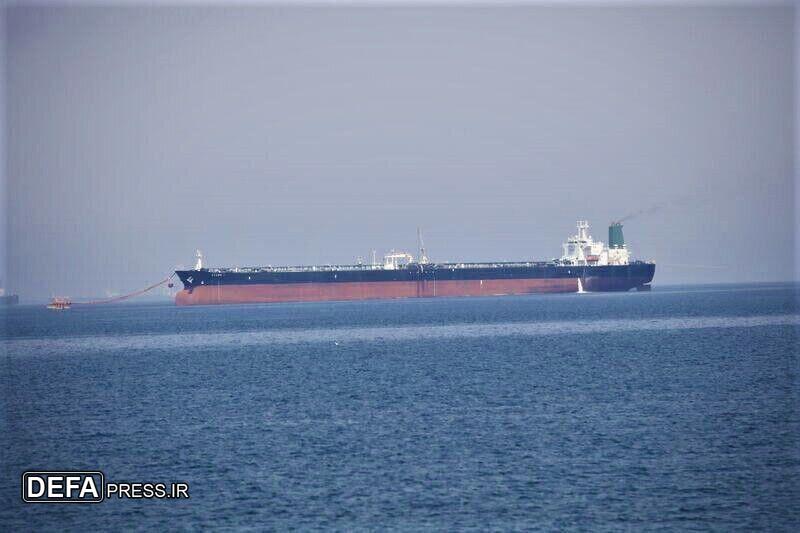 شرکت امنیت دریایی اِمبری: یک نفتکش به داخل آبهای سرزمینی ایران منحرف شد شرکت امنیت دریایی اِمبری: یک نفتکش به داخل آبهای سرزمینی ایران منحرف شد
