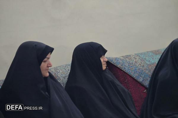 در آستانه سالروز شهادت شهید مرزبانی علی بافنده، خادمین و اعضای کانون خادمین شهدای گمنام مشهد با همراهی معاون فرهنگی اجتماعی مرزبانی استان به منزل شهید بافنده رفتند+تصاویر در آستانه سالروز شهادت شهید مرزبانی علی بافنده، خادمین و اعضای کانون خادمین شهدای گمنام مشهد با همراهی معاون فرهنگی اجتماعی مرزبانی استان به منزل شهید بافنده رفتند+تصاویر