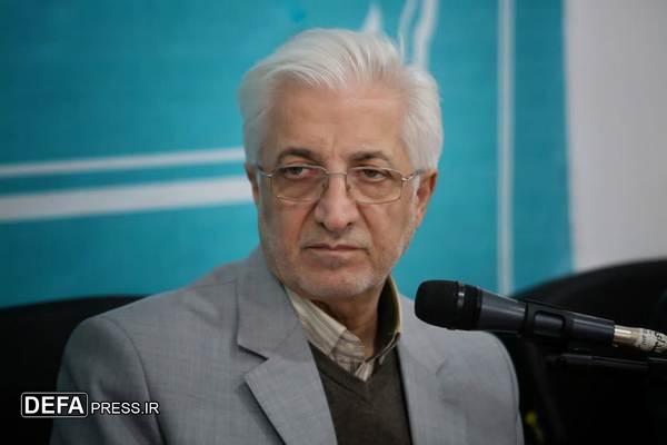 کتاب مسیر رشد انسان و جامعه را روشن می‌سازد