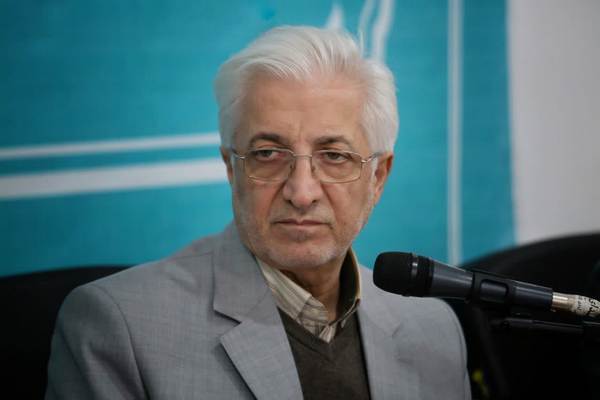 کتاب مسیر رشد انسان و جامعه را روشن می‌سازد