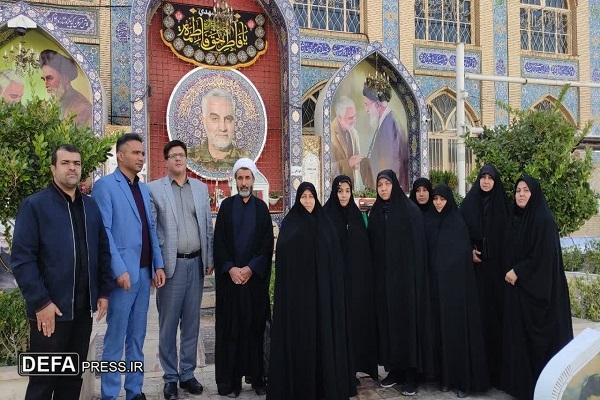 ستاد کانونهای مساجد کرمان همزمان با هفته کتاب، از آرمانهای شهدا تجلیل کرد ستاد کانونهای مساجد کرمان همزمان با هفته کتاب، از آرمانهای شهدا تجلیل کرد