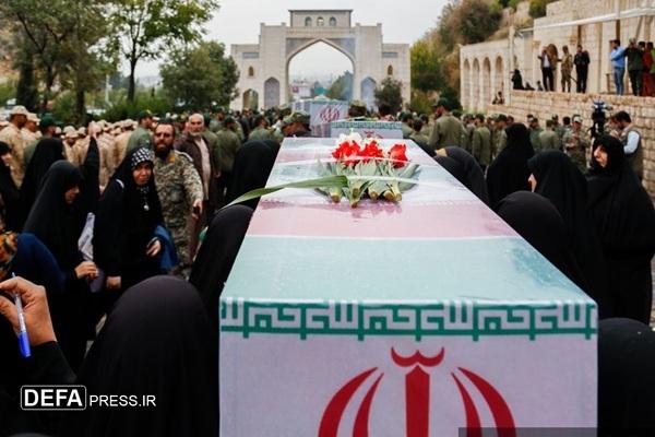 مراسم استقبال از پیکرهای مطرح ۱۶ شهید گمنام در دروازه قرآن شیراز برگزار میشود مراسم استقبال از پیکرهای مطرح ۱۶ شهید گمنام در دروازه قرآن شیراز برگزار میشود