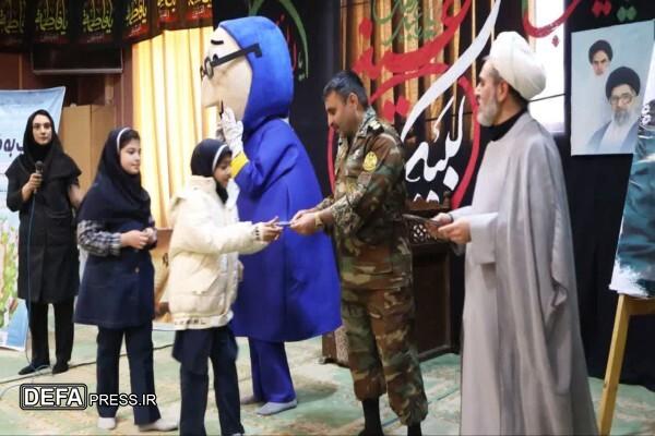 کتابخانه سیار «هدهد سفید» به مدرسه شهید صفوی قزوین رسید کتابخانه سیار «هدهد سفید» به مدرسه شهید صفوی قزوین رسید