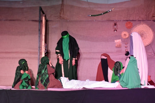 نمایش «از بغض تا چاه» در گلسار، طنین ارادت به حضرت زهرا(س)