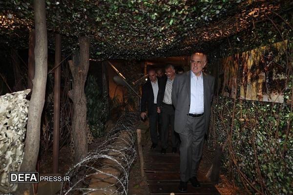 بازدید معاون سیاسی رئیس پارلمان لبنان از سراسرنمای مقاومت شهید سلیمانی بازدید معاون سیاسی رئیس پارلمان لبنان از سراسرنمای مقاومت شهید سلیمانی