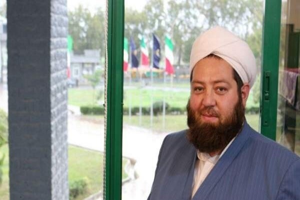 وحدت و همدلی سلاح بُرنده امت در برابر حربه های دشمنان است