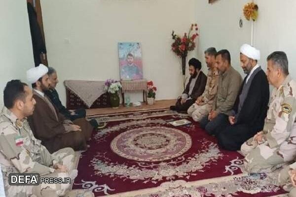 خانواده معظم شهدا مایه سرافرازی کشور و انقلاب هستند خانواده معظم شهدا مایه سرافرازی کشور و انقلاب هستند