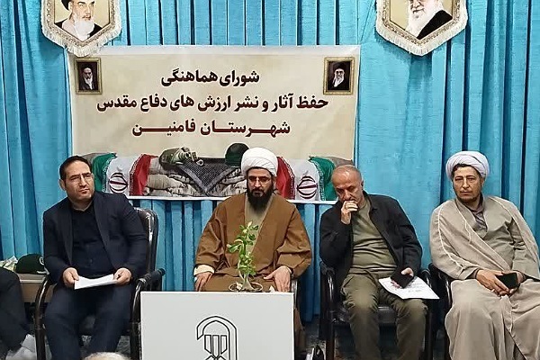 شهدا بزرگ‌ترین معلمان اخلاق برای جامعه هستند