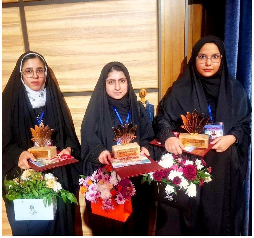 رتبه اول کشوری پویش ایثار من می نویسم به مجله «سایه تاریکی» رسید