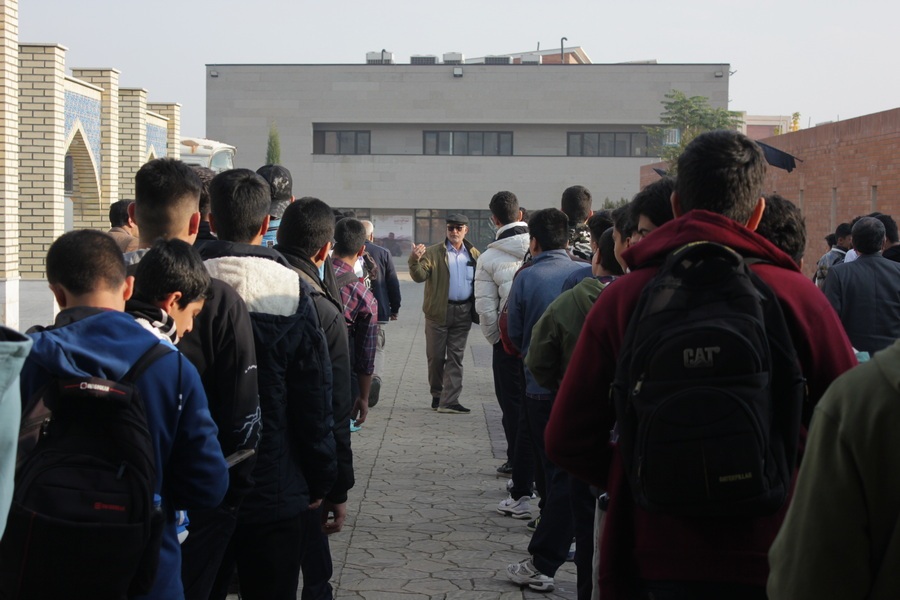 تصاویر/ آشنایی دانش آموزان با فرهنگ ایثار و شهادت