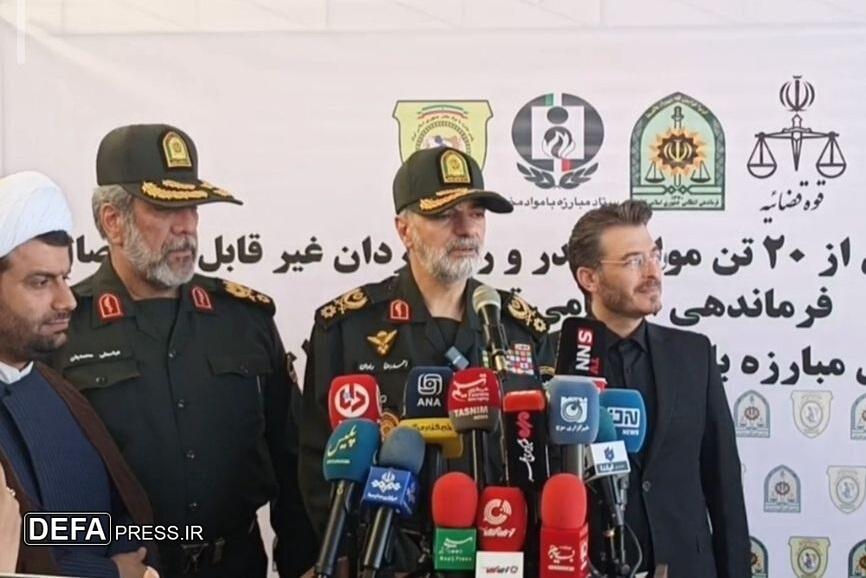 مبارزه قاطع پلیس با عوامل قاچاق و توزیع مواد مخدر مبارزه قاطع پلیس با عوامل قاچاق و توزیع مواد مخدر