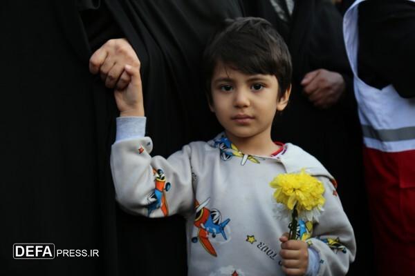 هشت شهید گمنام و پیکر شهید «اکبر صفی صمغآبادی» وارد استان قزوین شدند هشت شهید گمنام و پیکر شهید «اکبر صفی صمغآبادی» وارد استان قزوین شدند