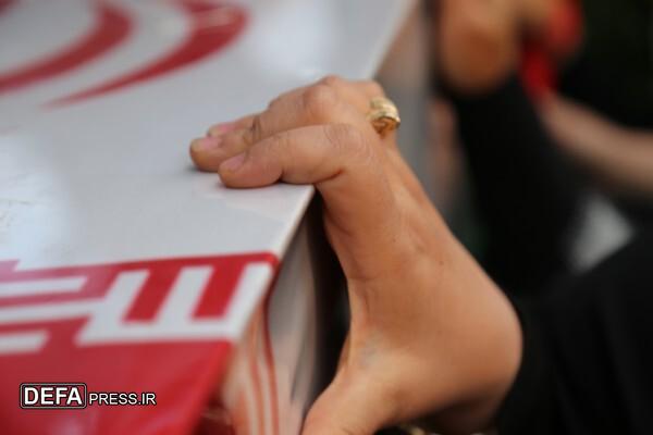 هشت شهید گمنام و پیکر شهید «اکبر صفی صمغآبادی» وارد استان قزوین شدند هشت شهید گمنام و پیکر شهید «اکبر صفی صمغآبادی» وارد استان قزوین شدند