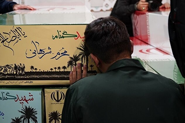 فیلم/ لحظه‌های معنوی استقبال همدانی‌ها از پیکر مطهر شهید گمنام