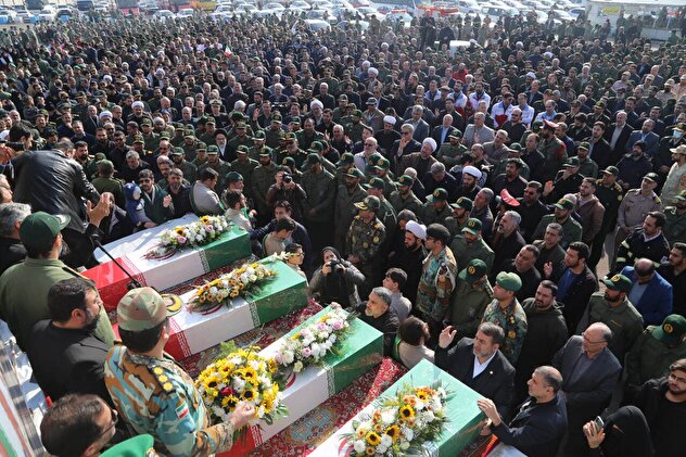 تصاویر/ مراسم استقبال باشکوه از پیکر مطهر شهدای والامقام گمنام در تبریز