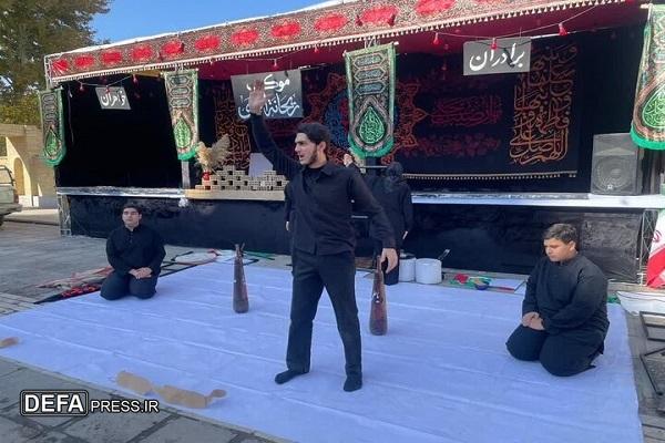 نمایش «خیابانی پهلوان» در بروجرد اجرا شد نمایش «خیابانی پهلوان» در بروجرد اجرا شد