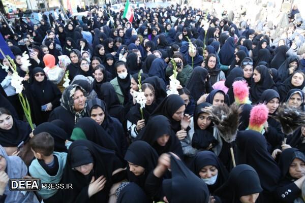 شهر الوند با حضور پرشکوه مردم از هشت شهید گمنام و شهید «اکبر صفی صمغآبادی» استقبال کرد شهر الوند با حضور پرشکوه مردم از هشت شهید گمنام و شهید «اکبر صفی صمغآبادی» استقبال کرد