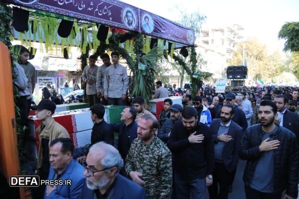 شهر الوند با حضور پرشکوه مردم از هشت شهید گمنام و شهید «اکبر صفی صمغآبادی» استقبال کرد شهر الوند با حضور پرشکوه مردم از هشت شهید گمنام و شهید «اکبر صفی صمغآبادی» استقبال کرد