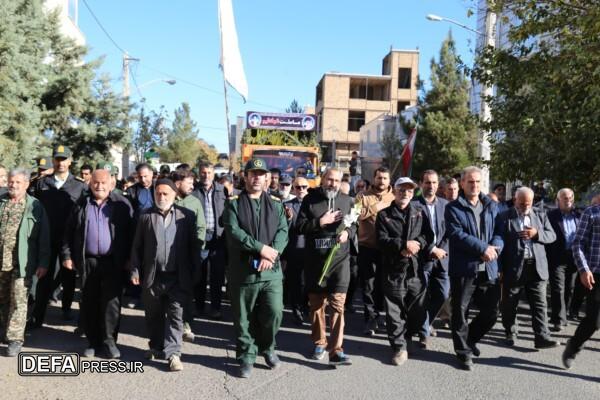 شهر الوند با حضور پرشکوه مردم از هشت شهید گمنام و شهید «اکبر صفی صمغآبادی» استقبال کرد شهر الوند با حضور پرشکوه مردم از هشت شهید گمنام و شهید «اکبر صفی صمغآبادی» استقبال کرد