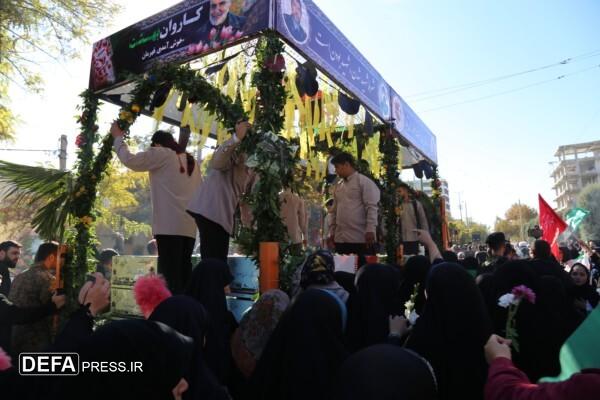 شهر الوند با حضور پرشکوه مردم از هشت شهید گمنام و شهید «اکبر صفی صمغآبادی» استقبال کرد شهر الوند با حضور پرشکوه مردم از هشت شهید گمنام و شهید «اکبر صفی صمغآبادی» استقبال کرد